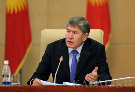 Алмазбек Атамбаев: Все больше людей разочаровываются в парламентаризме 
