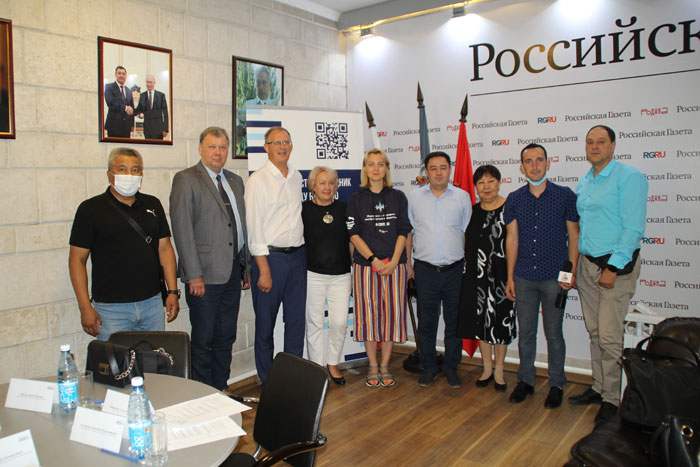 В Центрально-Азиатском представительстве «Российской газеты» состоялся круглый стол «Открытый диалог России и Кыргызстана: журналистика, медиа и форматы»