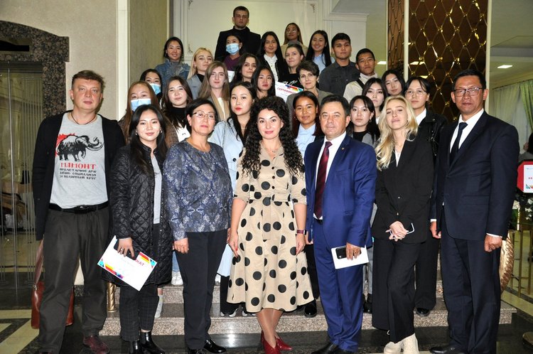 В Бишкеке прошел тренинг для начинающих журналистов на тему: «Новые медиа: как стать успешным блогером?»