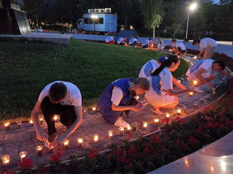 В Кыргызстане прошли мемориальные акции, приуроченные к годовщине начала Великой Отечественной войны 1941-1945 гг. 